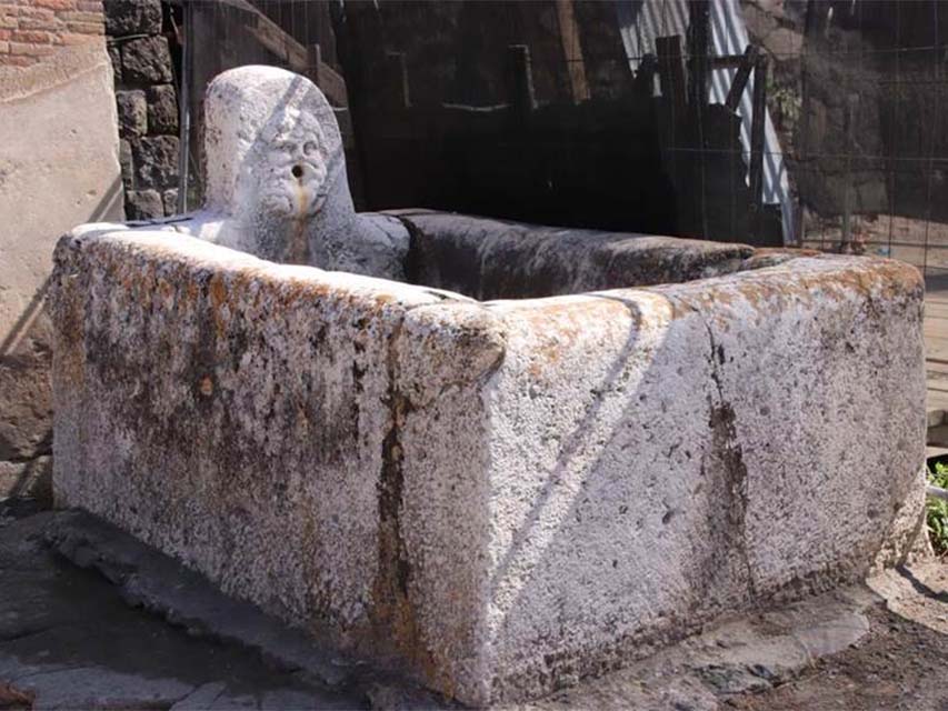 Herculaneum Decumanus Maximus North Hercules Fountain